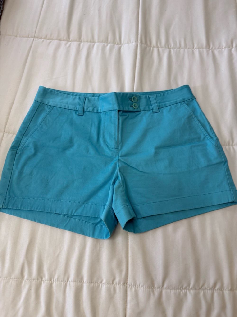 Vineyard Vines Women's blue shorts